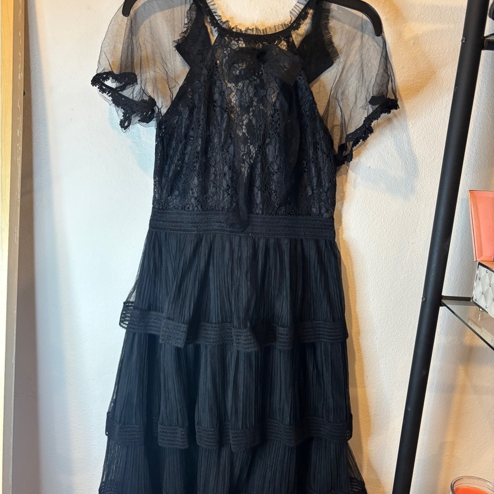 Elegant Black Lace Midi Dress